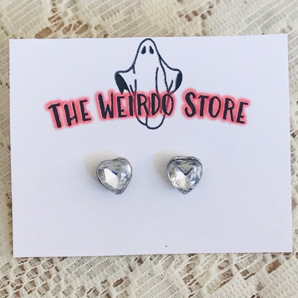 NWOT Cubic Zirconia Heart Stud Earrings